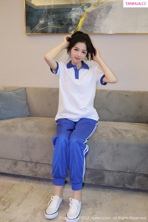 刘蓝蔻 Eva_茜茜 [XiuRen]高清写真图 2023.06.05 No.6855 茜茜Kimi 学妹装美腿第4张图片